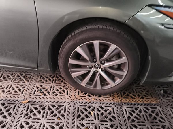 Lexus ES 2020, 76000 км, за 24669 USD - фото 7