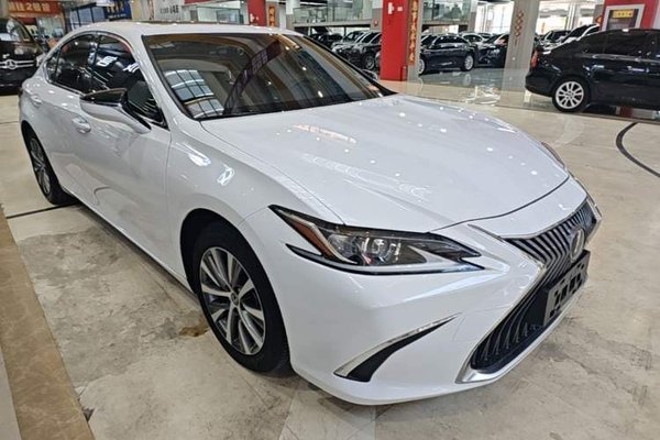 Lexus ES 2020, 54000 км, за 24212 USD - фото 23