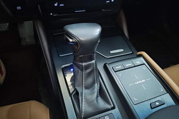 Lexus ES 2020, 54000 км, за 24212 USD - фото 13
