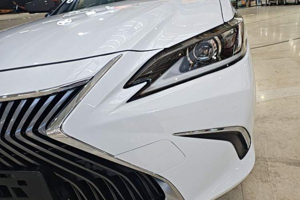 Lexus ES 2020, 54000 км, за 24212 USD