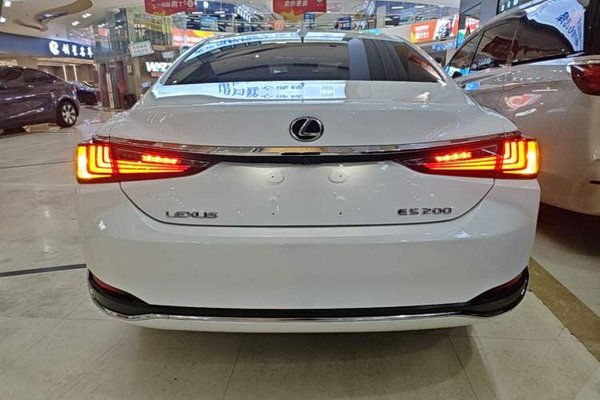 Lexus ES 2020, 54000 км, за 24212 USD - фото 25