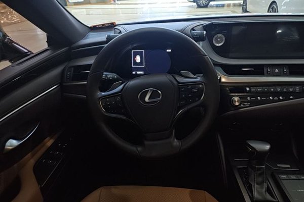 Lexus ES 2020, 54000 км, за 24212 USD - фото 10