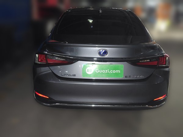 Lexus ES 2020, 93500 км, за 32360 USD