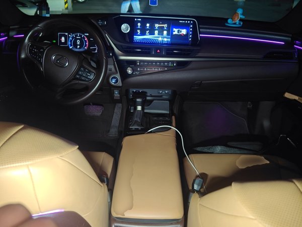 Lexus ES 2020, 93500 км, за 32360 USD - фото 10