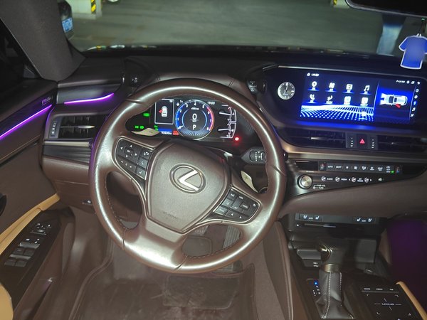 Lexus ES 2020, 93500 км, за 32360 USD - фото 11