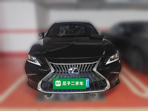 Lexus ES 2021, 67500 км, за 26360 USD - фото 8