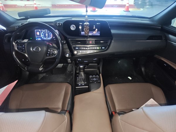 Lexus ES 2021, 67500 км, за 26360 USD - фото 10