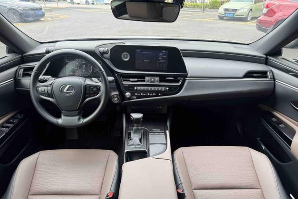 Lexus ES 2021, 24500 км, за 27811 USD - фото 13