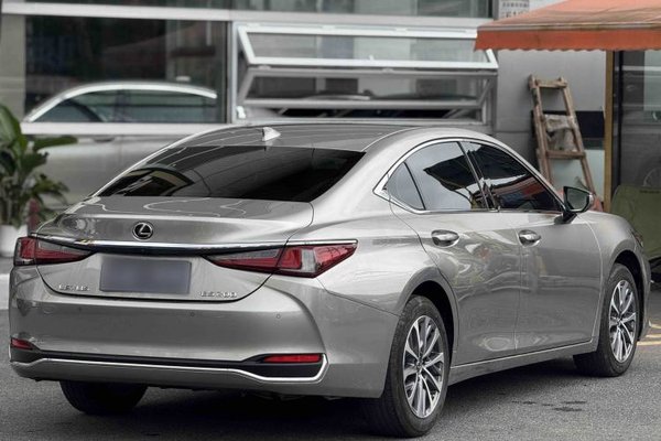Lexus ES 2021, 24500 км, за 27811 USD - фото 6