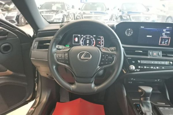 Lexus ES 2021, 24500 км, за 27811 USD - фото 14