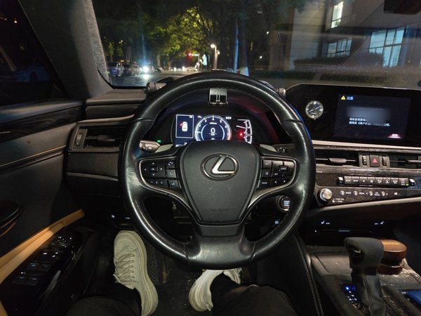 Lexus ES 2021, 48800 км, за 25215 USD - фото 16