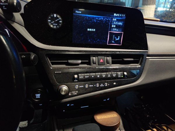 Lexus ES 2021, 48800 км, за 25215 USD - фото 14