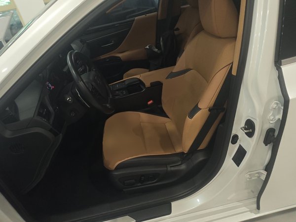 Lexus ES 2021, 57300 км, за 29307 USD - фото 18