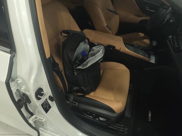 Lexus ES 2021, 57300 км, за 29307 USD - фото 23