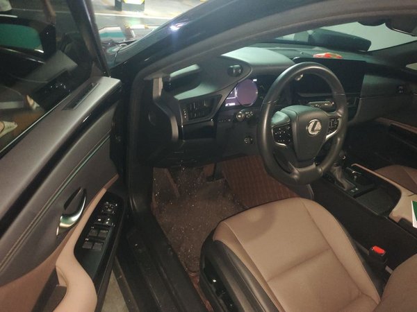 Lexus ES 2022, 62100 км, за 32527 USD - фото 17