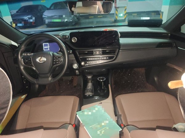 Lexus ES 2022, 62100 км, за 32527 USD - фото 10