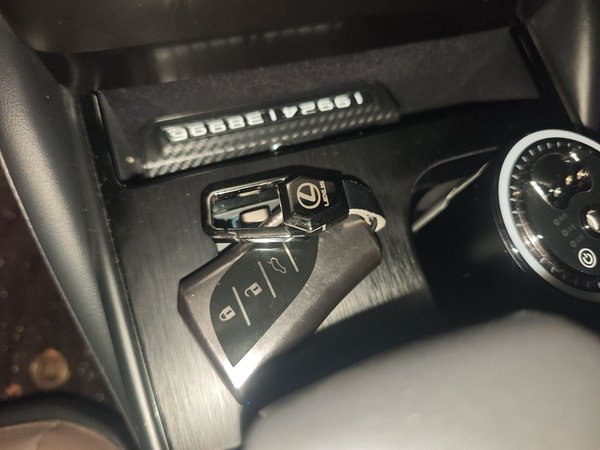 Lexus ES 2022, 62100 км, за 32527 USD - фото 9