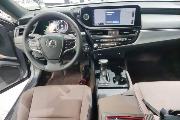 Lexus ES 2022, 112700 км, за 38194 USD - фото 15