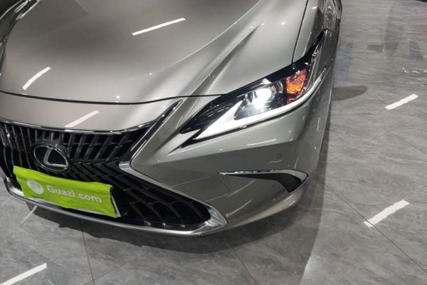 Lexus ES 2022, 112700 км, за 38194 USD - фото 8