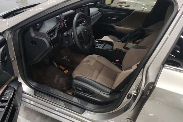 Lexus ES 2022, 112700 км, за 38194 USD - фото 17