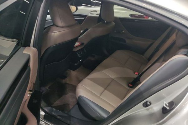Lexus ES 2022, 112700 км, за 38194 USD - фото 20