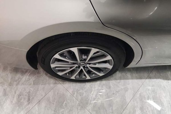 Lexus ES 2022, 112700 км, за 38194 USD - фото 11
