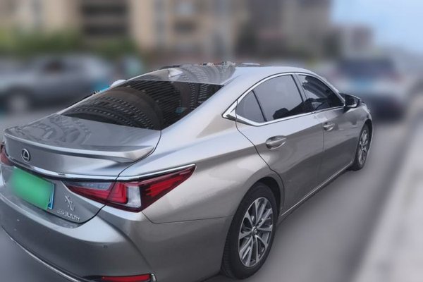 Lexus ES 2022, 45500 км, за 37080 USD - фото 6