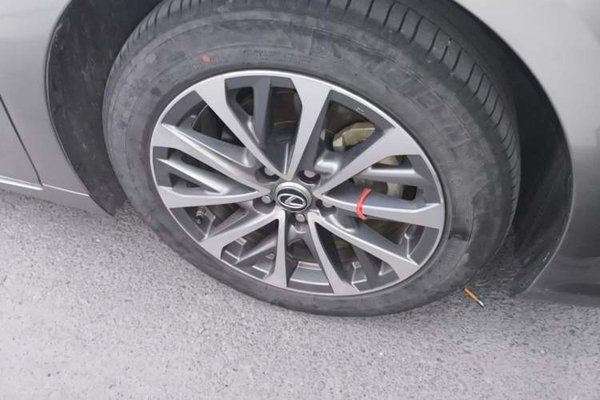 Lexus ES 2022, 45500 км, за 37080 USD - фото 8