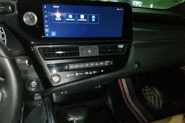 Lexus ES 2023, 22700 км, за 27284 USD - фото 13