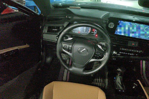 Lexus ES 2023, 22700 км, за 27284 USD - фото 10