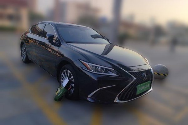 Lexus ES 2024, 27599 км, за 25808 USD - фото 9