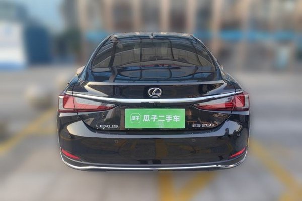 Lexus ES 2024, 27599 км, за 25808 USD - фото 11