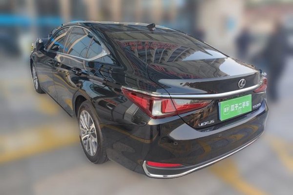 Lexus ES 2024, 27599 км, за 25808 USD - фото 10