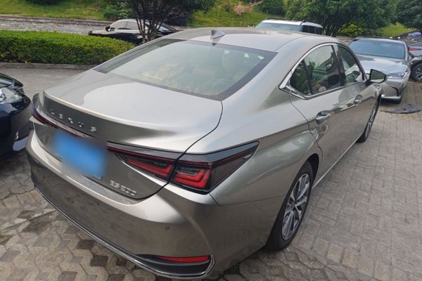Lexus ES 2025, 3500 км, за 34409 USD - фото 6