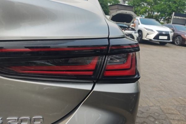 Lexus ES 2025, 3500 км, за 34409 USD - фото 7
