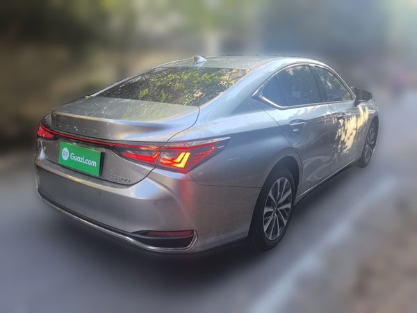Lexus ES 2025, 9200 км, за 32584 USD - фото 6