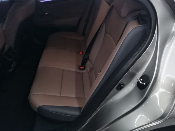 Lexus ES 2025, 13600 км, за 45721 USD - фото 20