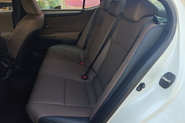 Lexus ES 2025, 4500 км, за 46322 USD - фото 20