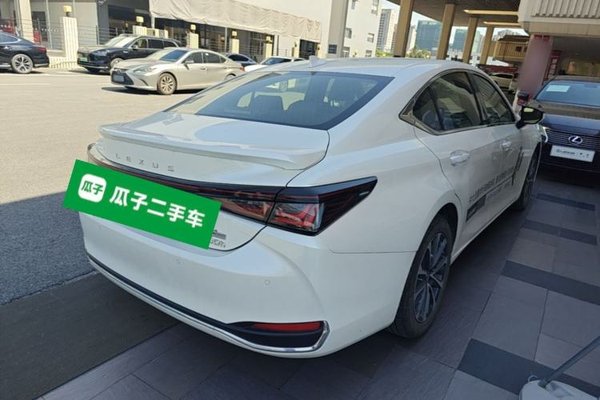 Lexus ES 2025, 4500 км, за 46322 USD - фото 7