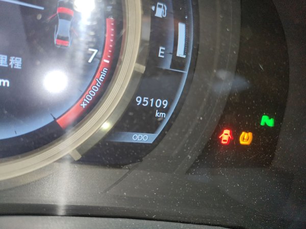 Lexus IS 2013, 95100 км, за 11987 USD