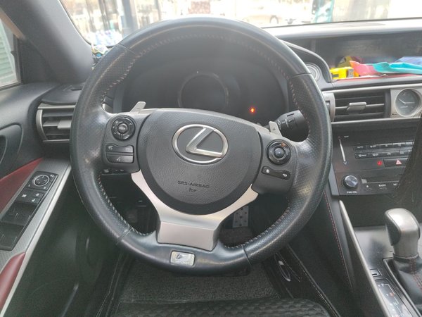 Lexus IS 2013 250 F SPORT, 2013 года