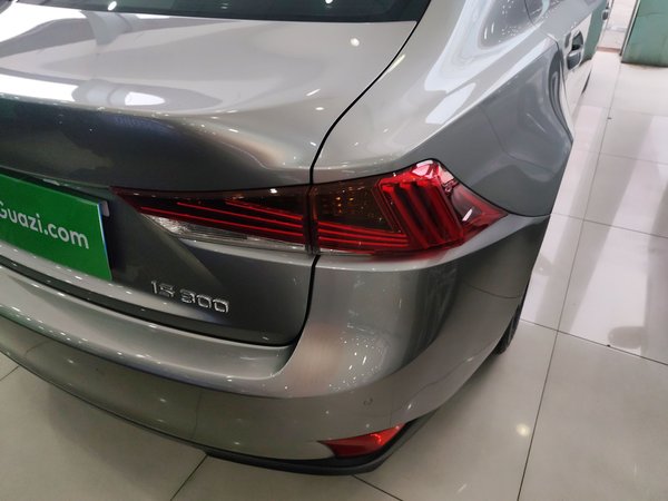 Lexus IS 2017, 131100 км, за 24094 USD - фото 7