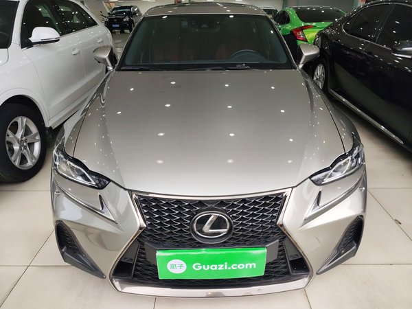 Lexus IS 2017, 131100 км, за 24094 USD