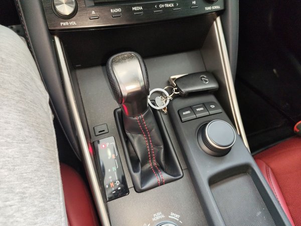 Lexus IS 2017, 131100 км, за 24094 USD - фото 17