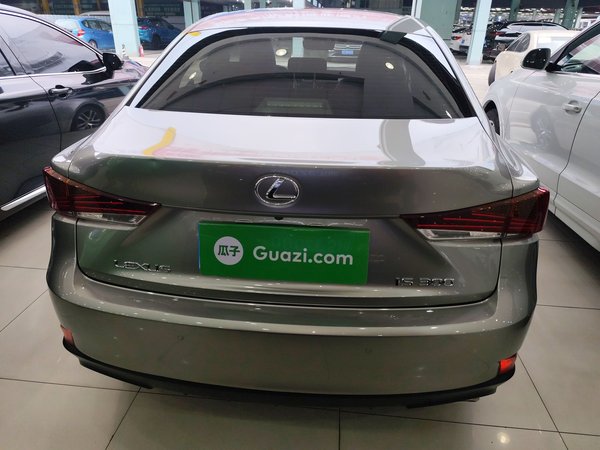 Lexus IS 2017, 131100 км, за 24094 USD