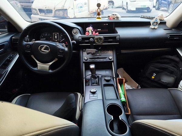 Lexus IS 2017, 151100 км, за 16314 USD - фото 20