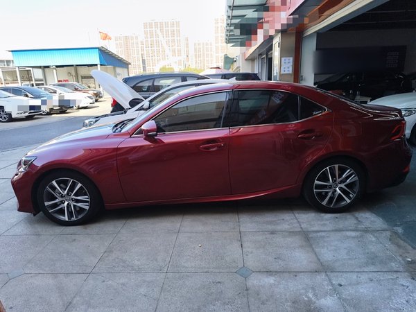 Lexus IS 2017, 151100 км, за 16314 USD