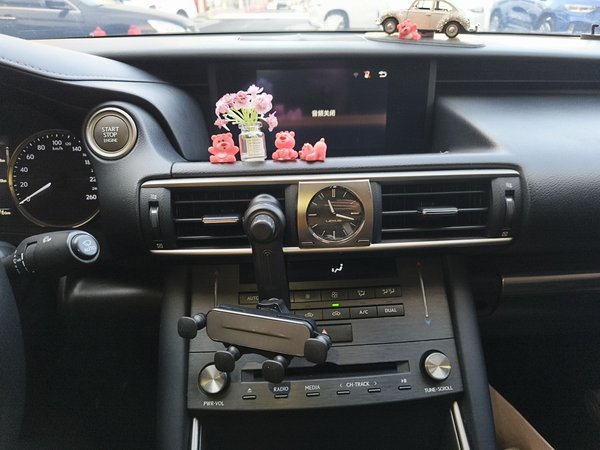 Lexus IS 2017, 151100 км, за 16314 USD - фото 14