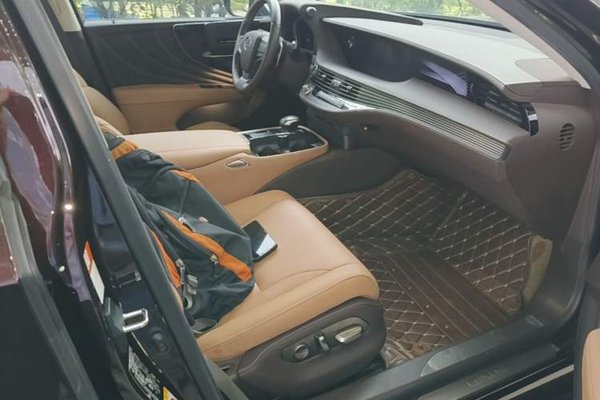 Lexus LS 2018, 112200 км, за 45671 USD - фото 23