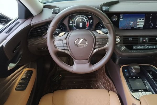 Lexus LS 2018, 112200 км, за 45671 USD - фото 14